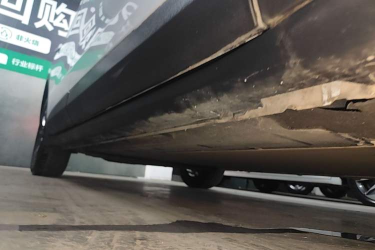 Used Leapmotor C11 2023 Range-Extended 180 Comfort Edition Right Side Sill