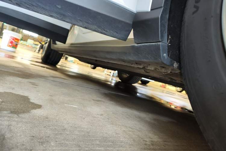 Used Leapmotor C11 2023 Pure Electric 500 Comfort Edition Right Side Sill