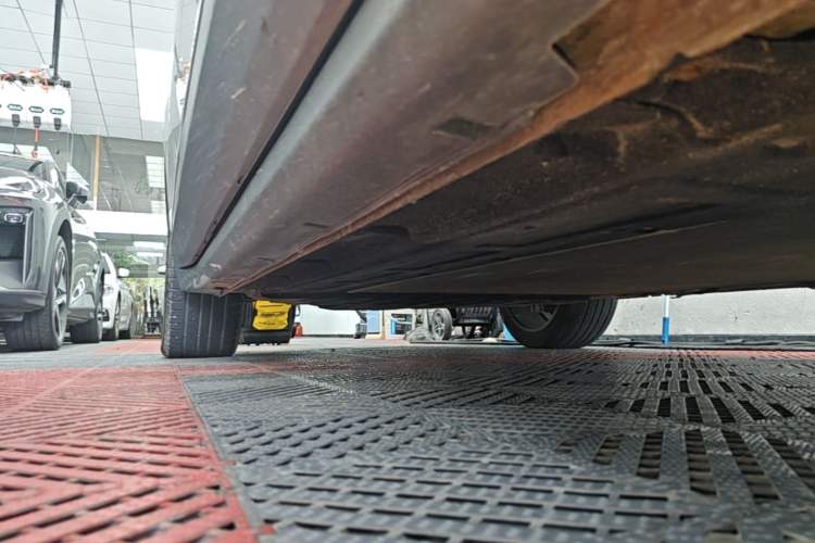 Used Leapmotor C11 2023 Range-Extended 180 Comfort Edition Right Side Sill
