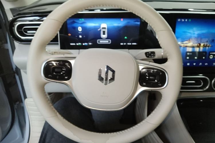 Used Leapmotor C11 2023 Extended-Range 285 Comfort Edition Steering Wheel