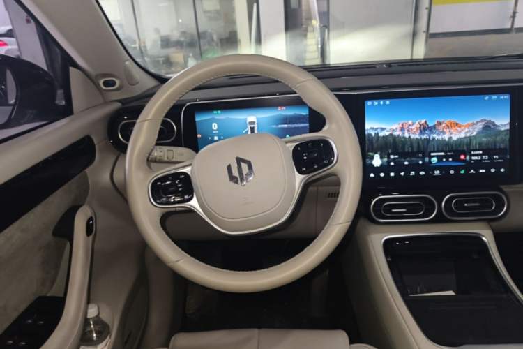 Used Leapmotor C11 2023 Range-Extended 180 Comfort Edition Steering Wheel