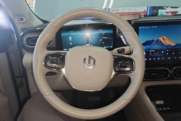 Used Leapmotor C11 2023 Pure Electric 500 Zhixing Edition Steering Wheel