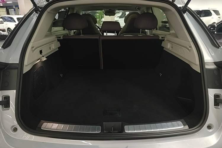 Used Leapmotor C11 2023 Pure Electric 500 Comfort Edition Trunk