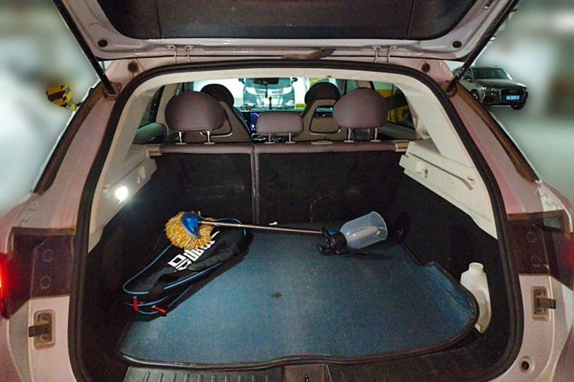 Used Leapmotor C11 2023 Extended-Range 285 Comfort Edition Trunk