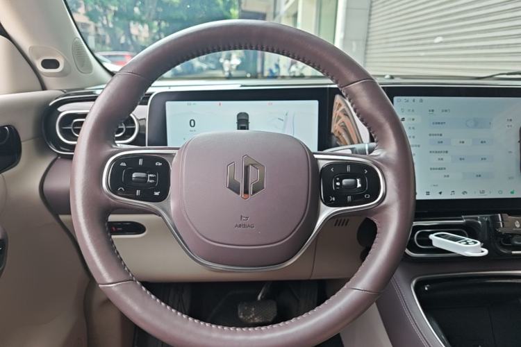 Used Leapmotor C11 2023 Extended-Range 285 Comfort Edition Steering Wheel