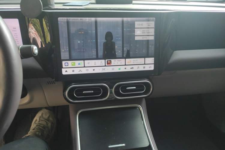 Used Leapmotor C11 2023 Range-Extended 200 Comfort Edition Audio And AC Panel