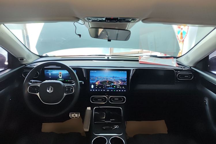 Used Leapmotor C11 2023 Range-Extended 180 Comfort Edition Center Console
