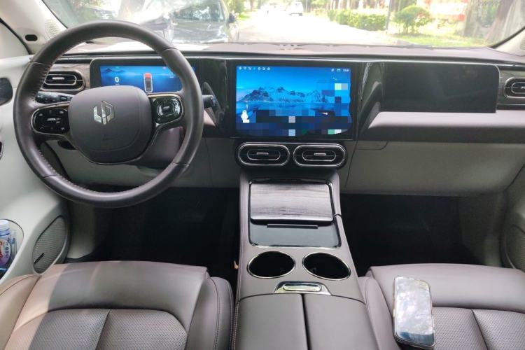 Used Leapmotor C11 2023 Range-Extended 285 Smart Enjoyment Edition Center Console