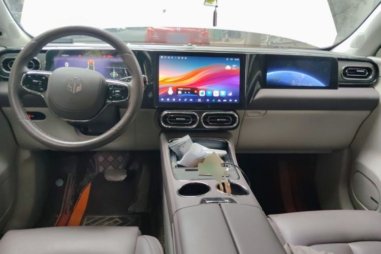 Used Leapmotor C11 2023 Pure Electric 500 Smart Edition Center Console