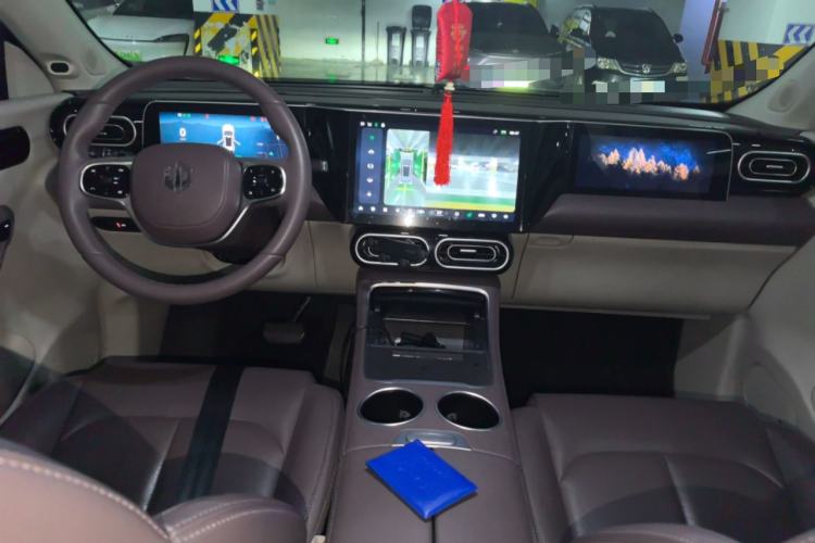Used Leapmotor C11 2023 Pure Electric 500 Comfort Edition Center Console