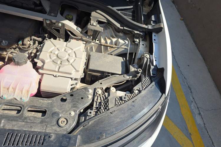 Used Leapmotor C11 2023 Range-Extended 180 Comfort Edition Engine Bay Left