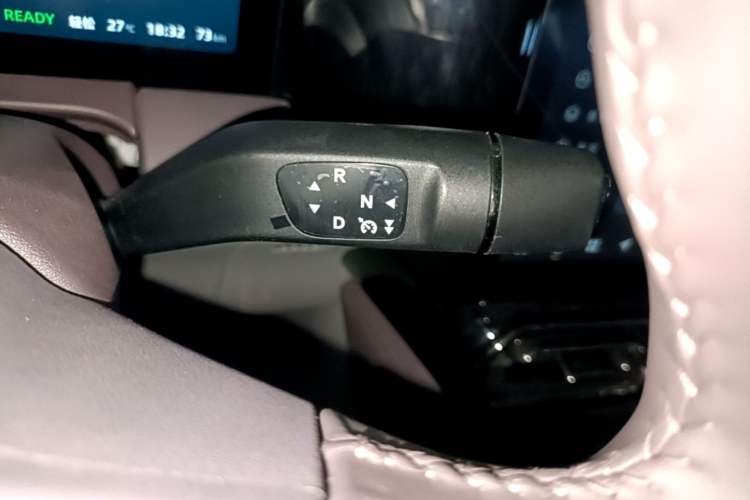 Used Leapmotor C11 2023 Range-Extended 300 Smart Enjoyment Edition Gear Lever