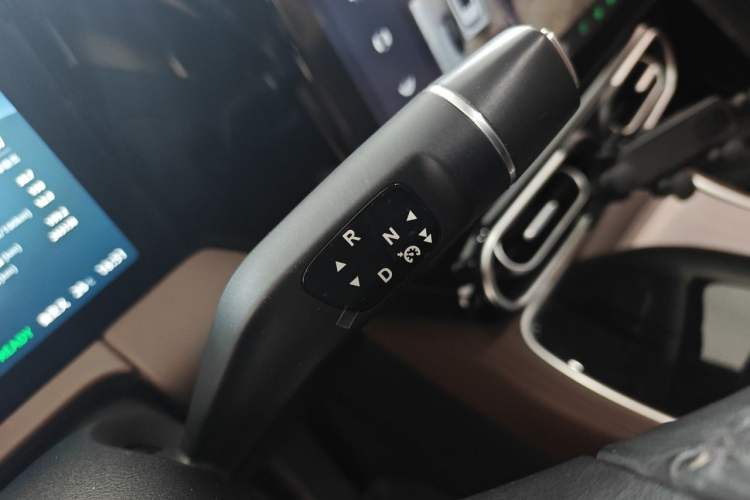 Used Leapmotor C11 2023 Pure Electric 500 Comfort Edition Gear Lever