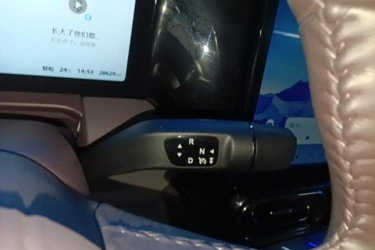 Used Leapmotor C11 2023 Range-Extended 285 Smart Enjoyment Edition Gear Lever