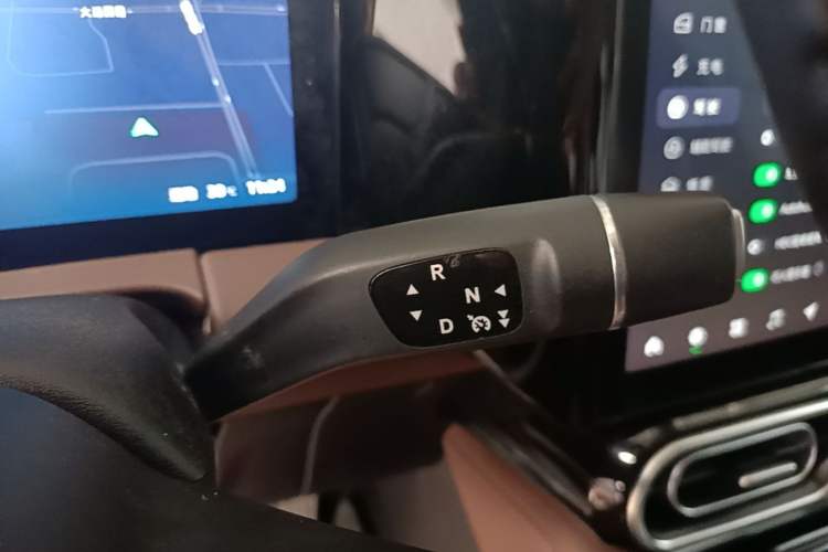 Used Leapmotor C11 2023 Pure Electric 500 Comfort Edition Gear Lever
