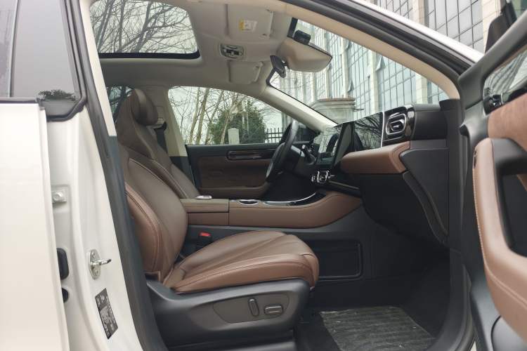 Used Leapmotor C11 2023 Extended-Range 285 Comfort Edition Interior 9