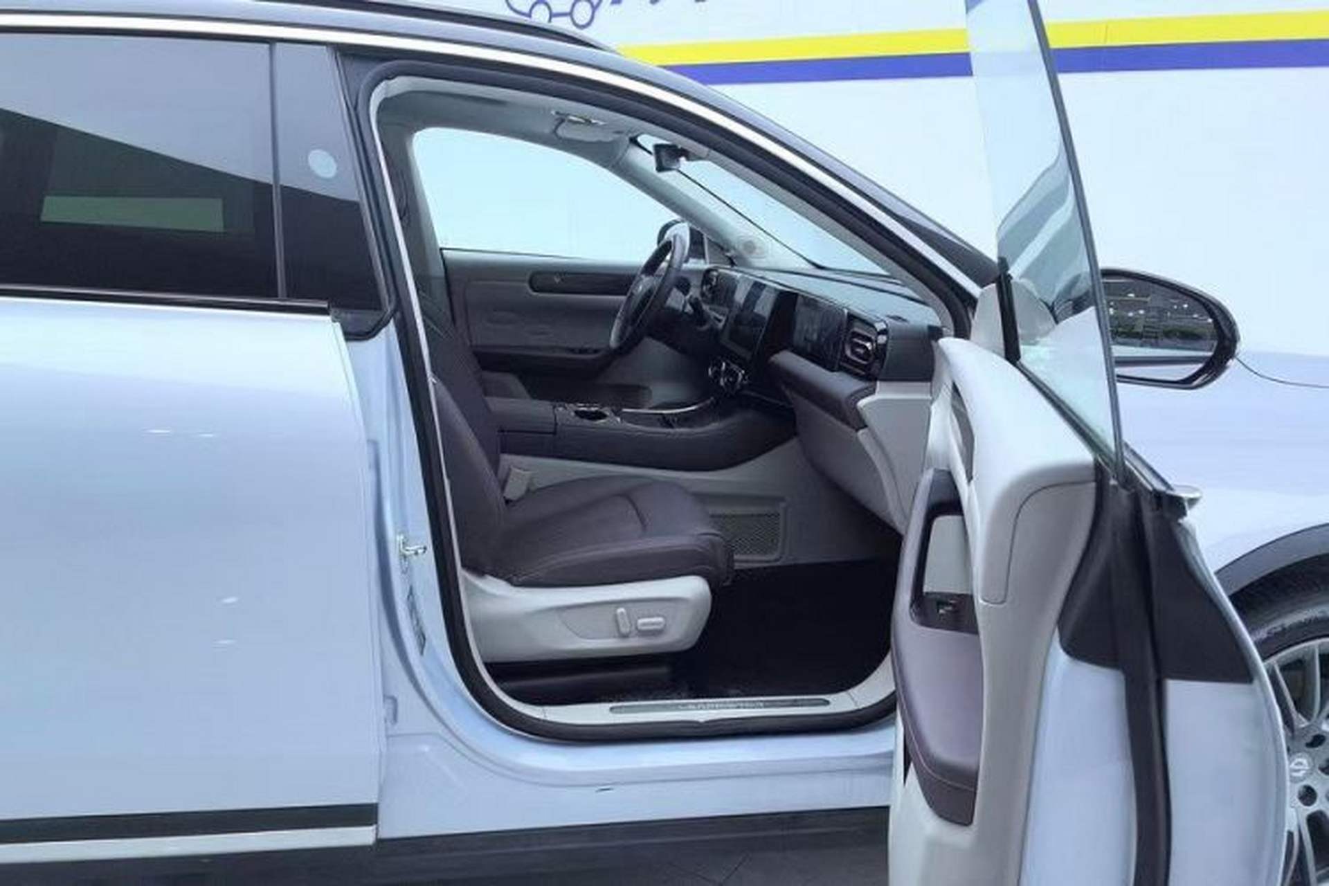 Used Leapmotor C11 2023 Range-Extended 300 Smart Enjoyment Edition Interior 9