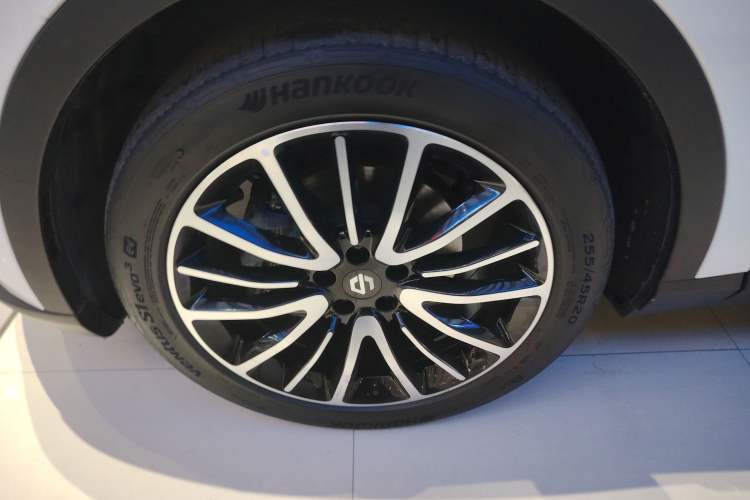 Used Leapmotor C11 2023 Extended-Range 285 Comfort Edition Left Front Wheel Hub