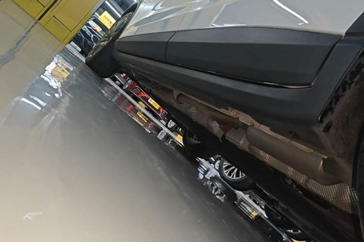 Used Leapmotor C11 2023 Range-Extended 200 Comfort Edition Left Side Sill
