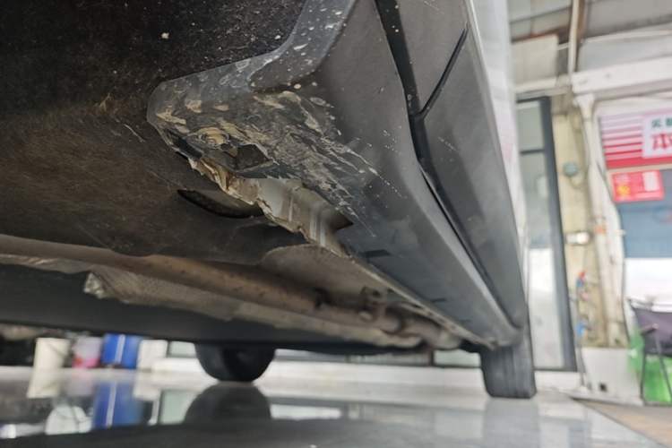 Used Leapmotor C11 2023 Range-Extended 180 Comfort Edition Left Side Sill