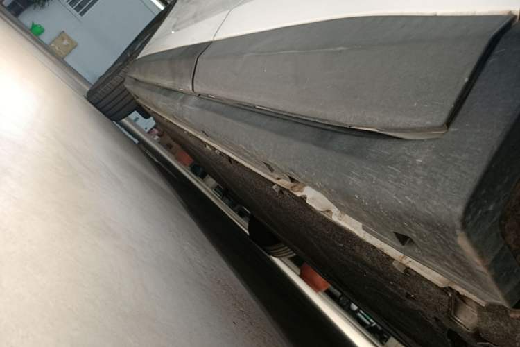 Used Leapmotor C11 2023 Pure Electric 500 Comfort Edition Left Side Sill