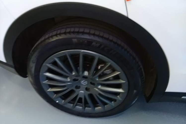 Used Leapmotor C11 2023 Range-Extended 285 Smart Enjoyment Edition Right Rear Wheel Hub