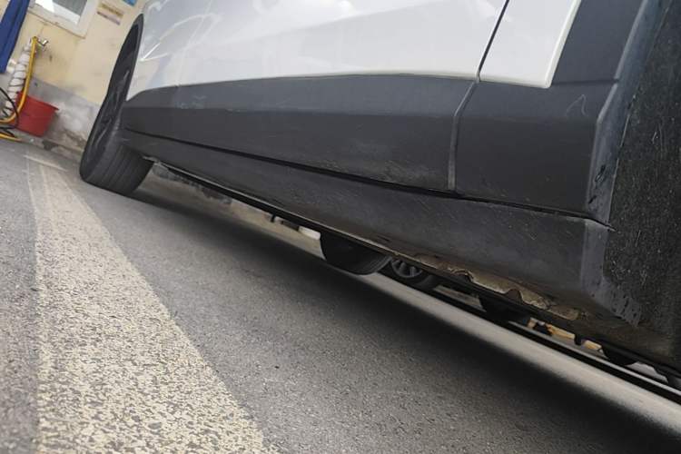 Used Leapmotor C11 2023 Range-Extended 200 Comfort Edition Right Side Sill