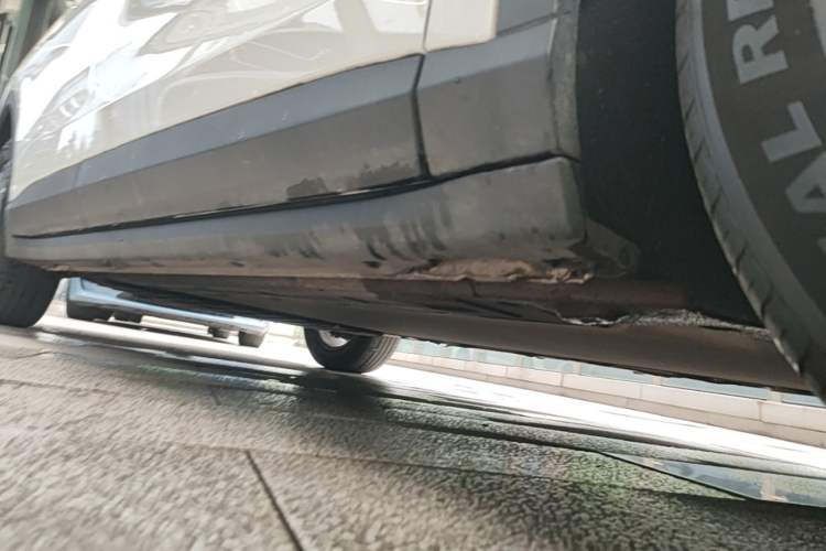 Used Leapmotor C11 2023 Range-Extended 180 Comfort Edition Right Side Sill