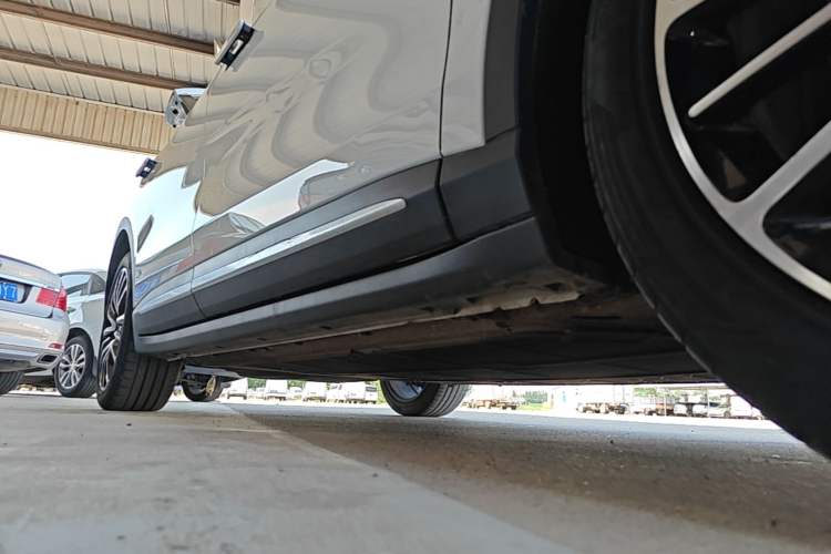 Used Leapmotor C11 2023 Pure Electric 500 Smart Edition Right Side Sill