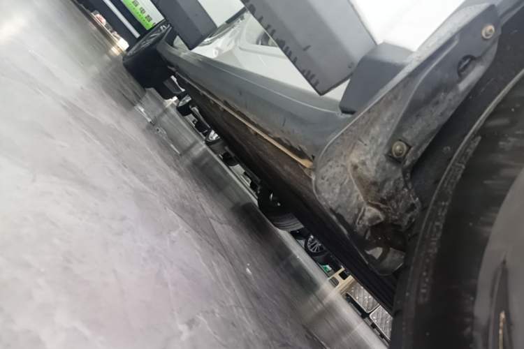 Used Leapmotor C11 2023 Pure Electric 500 Comfort Edition Right Side Sill