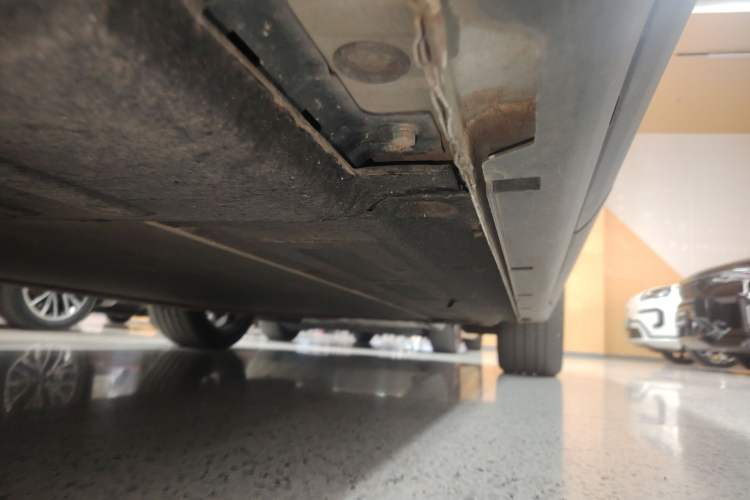 Used Leapmotor C11 2023 Extended-Range 285 Comfort Edition Right Side Sill
