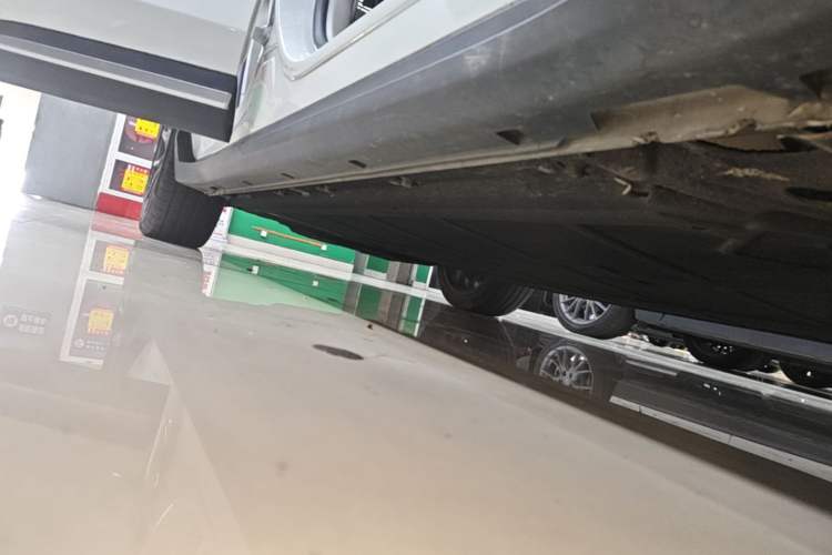 Used Leapmotor C11 2023 Pure Electric 500 Smart Edition Right Side Sill