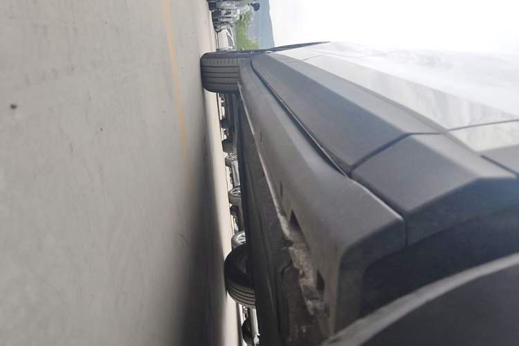 Used Leapmotor C11 2023 Range-Extended 180 Comfort Edition Right Side Sill
