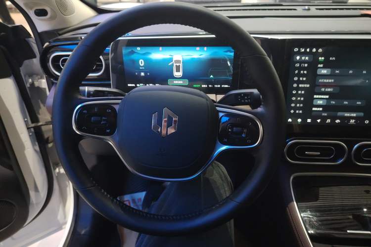 Used Leapmotor C11 2023 Extended-Range 285 Comfort Edition Steering Wheel