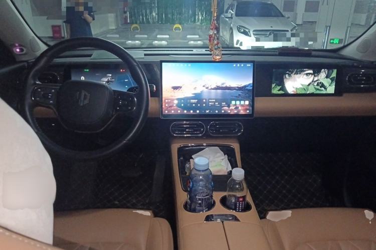 Used Leapmotor C11 2024 Range-Extended 300 Luxury Edition Center Console