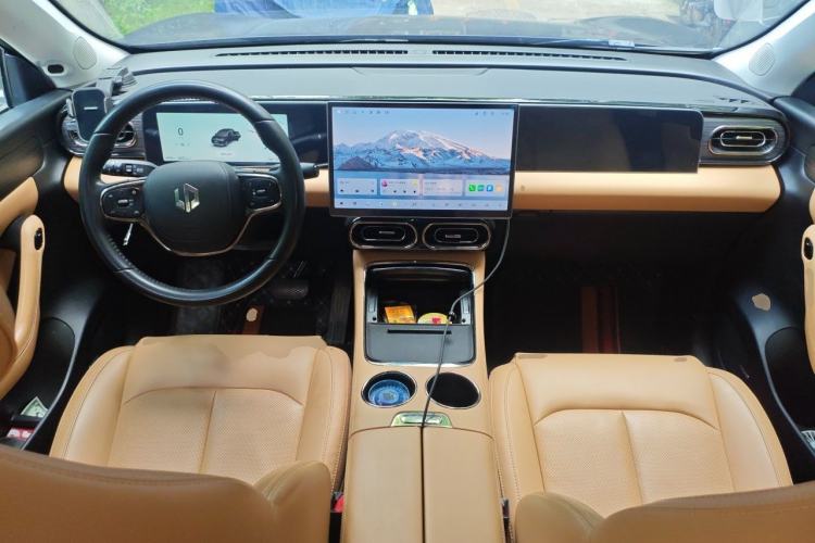 Used Leapmotor C11 2024 All-Electric 580 Luxury Edition Center Console