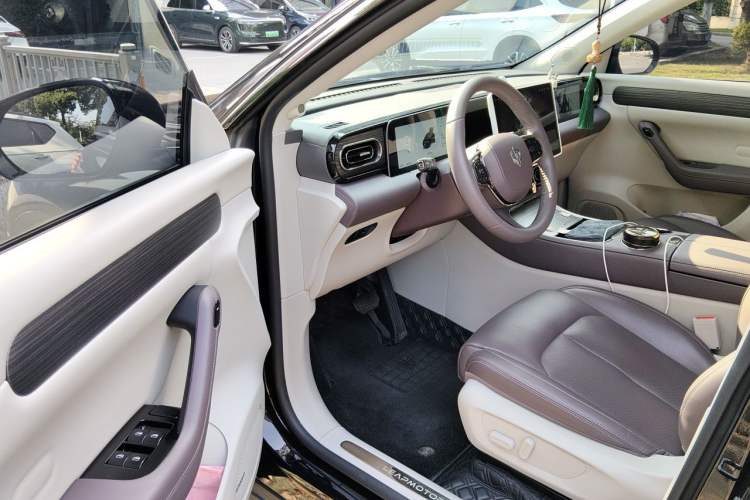 Used Leapmotor C11 2024 All-Electric 580 Luxury Edition Driver Seat