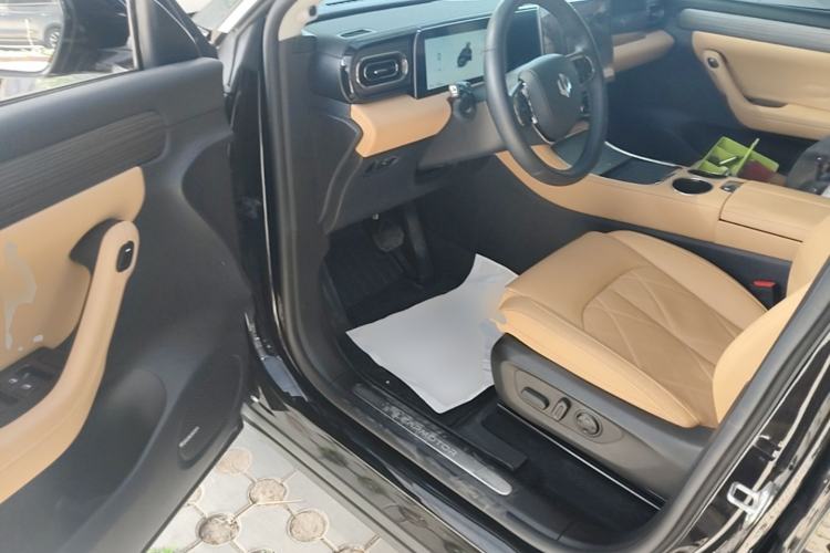 Used Leapmotor C11 2024 All-Electric 580 Luxury Edition Driver Seat