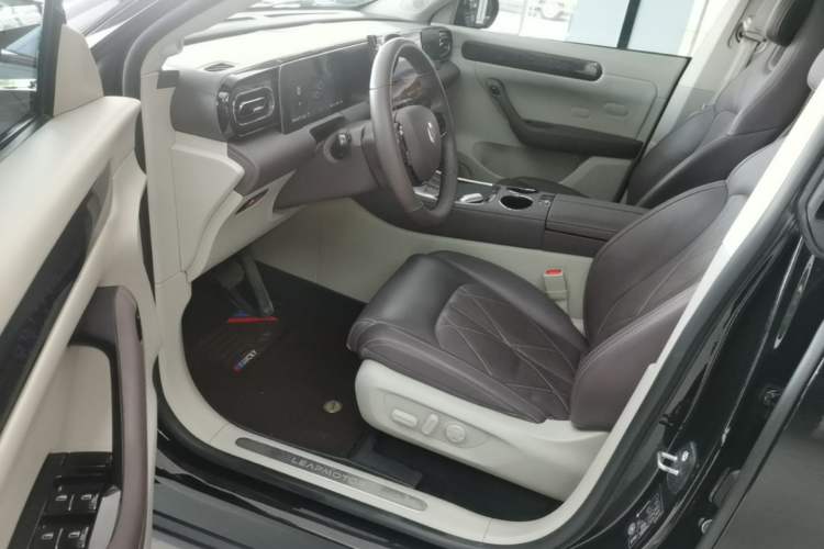 Used Leapmotor C11 2024 Range-Extended 300 Luxury Edition Driver Seat