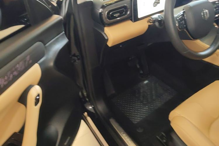 Used Leapmotor C11 2024 All-Electric 580 Luxury Edition Driver Seat