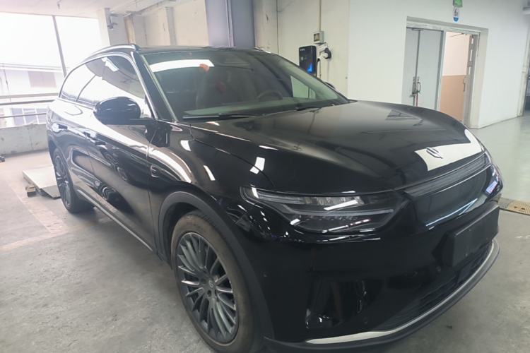 Used Leapmotor C11 2024 All-Electric 580 Luxury Edition Front Right 45 Deg