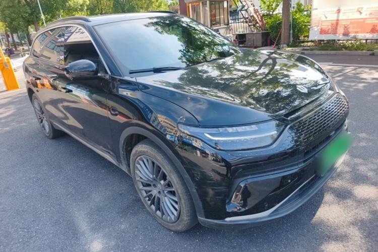 Used Leapmotor C11 2024 Range-Extended 300 Luxury Edition Front Right 45 Deg
