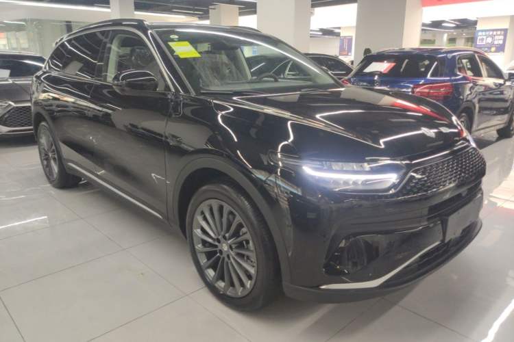 Used Leapmotor C11 2024 Range-Extended 300 Luxury Edition Front Right 45 Deg