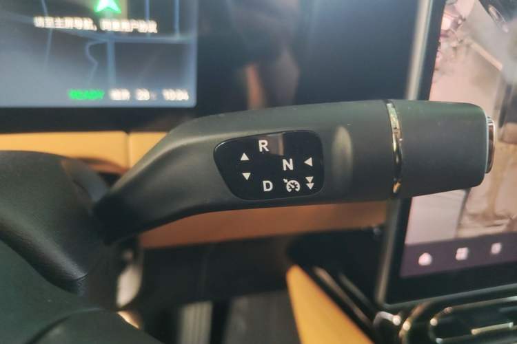 Used Leapmotor C11 2024 All-Electric 580 Luxury Edition Gear Lever