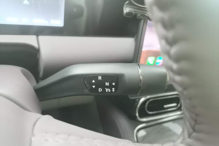 Used Leapmotor C11 2024 Range-Extended 300 Luxury Edition Gear Lever