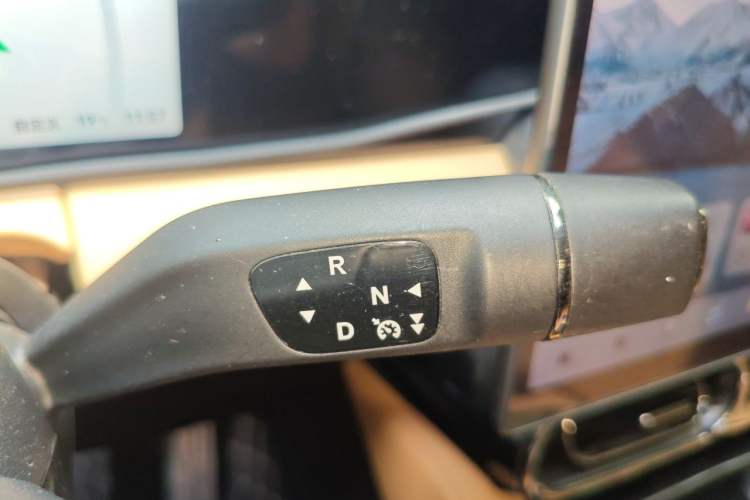 Used Leapmotor C11 2024 All-Electric 580 Luxury Edition Gear Lever
