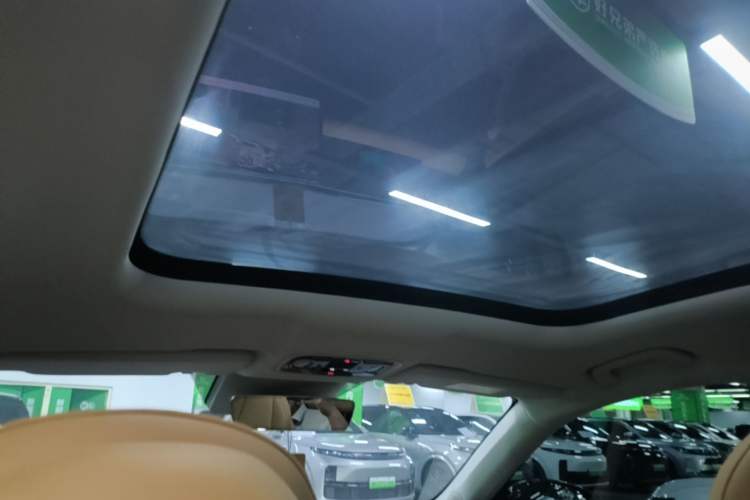 Used Leapmotor C11 2024 Range-Extended 300 Luxury Edition Headliner