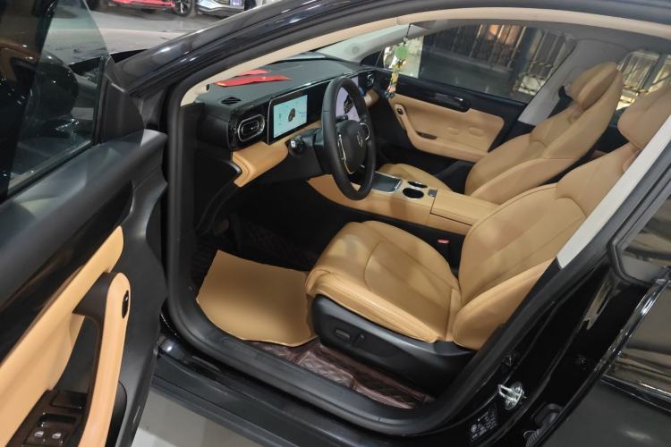 Used Leapmotor C11 2024 Range-Extended 200 Smart Enjoyment Edition Interior 3