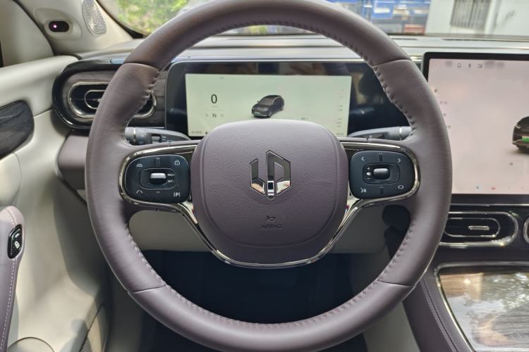 Used Leapmotor C11 2024 Range-Extended 300 Luxury Edition Interior 3
