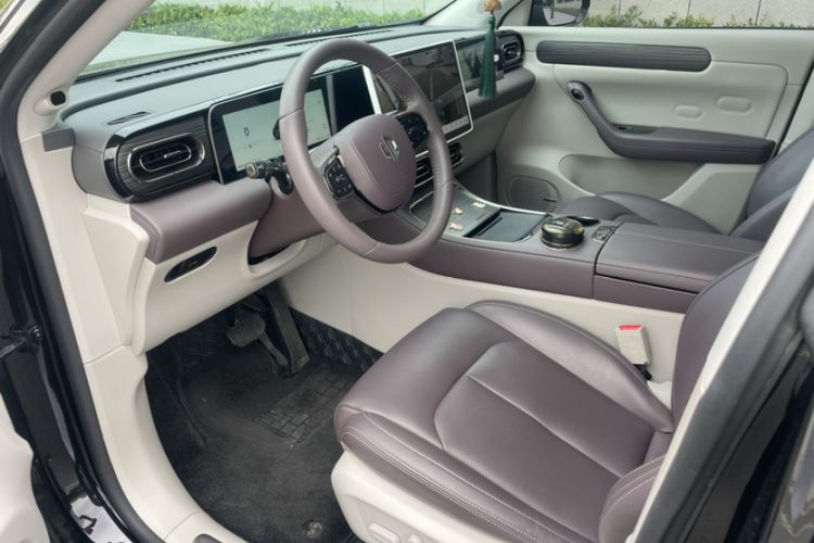 Used Leapmotor C11 2024 All-Electric 580 Luxury Edition Interior 5